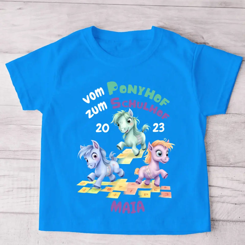 Pony Schulhof - personalisiertes Kinder T-Shirt