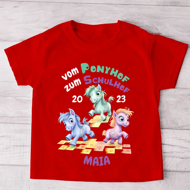Pony Schulhof - personalisiertes Kinder T-Shirt