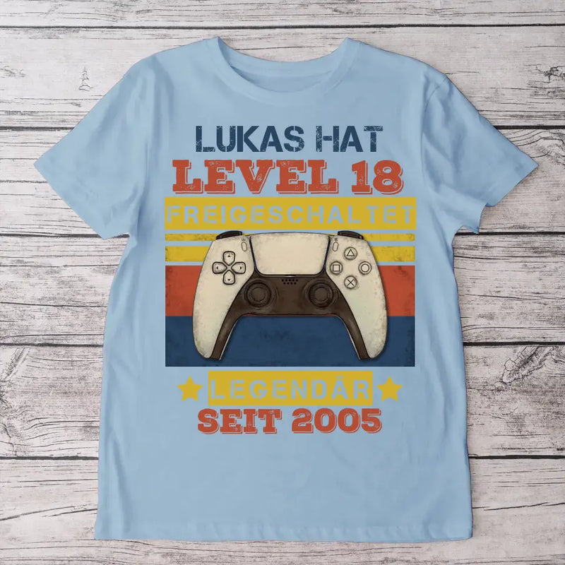 Level Up - Personalisiertes T-shirt