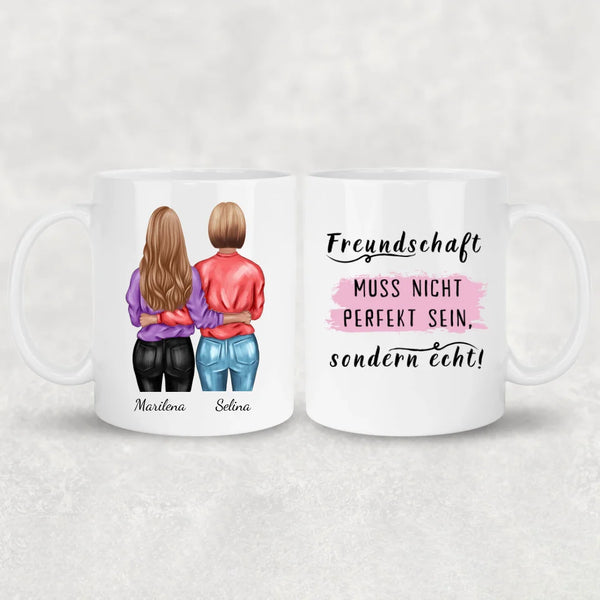 Umarmende Mädels - Personalisierte Tasse