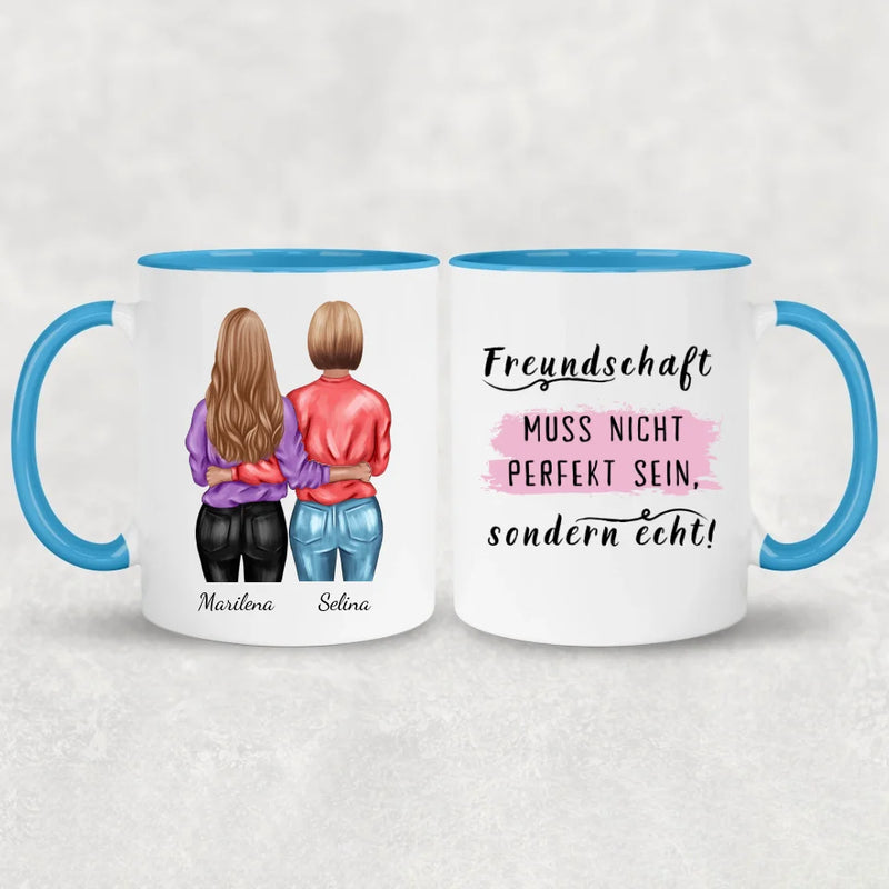 Umarmende Mädels - Personalisierte Tasse