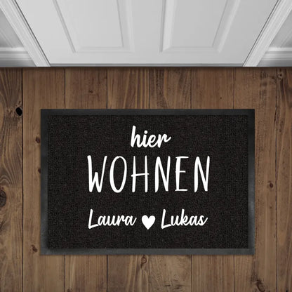 Hier wohnen - Personalisierte Fußmatte